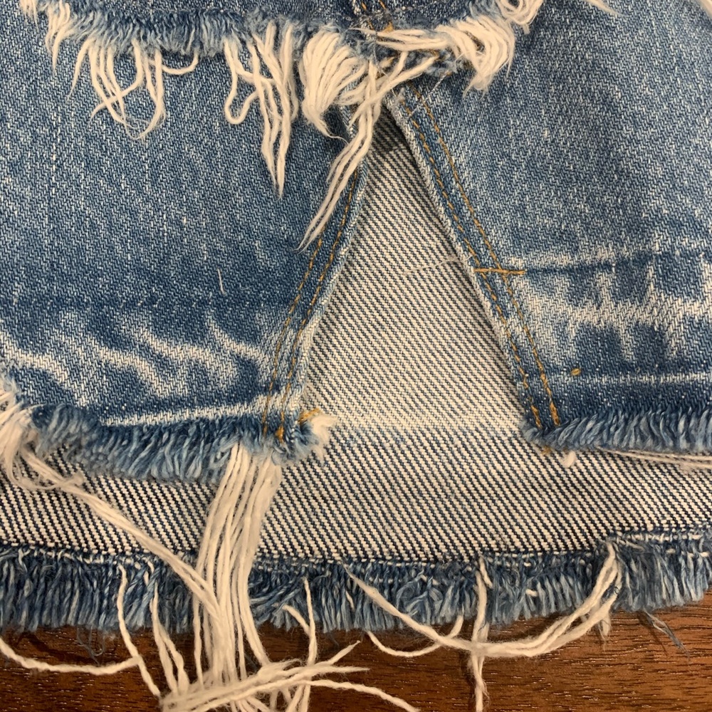 Frame Le Mini Skirt Front Split Release Hem - Picture 9 of 15